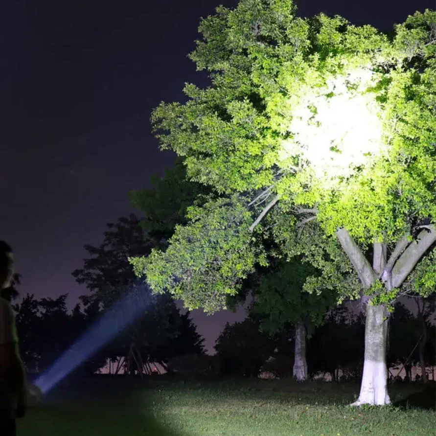 Taschenlampe 100.000 Lumen – Bild 5